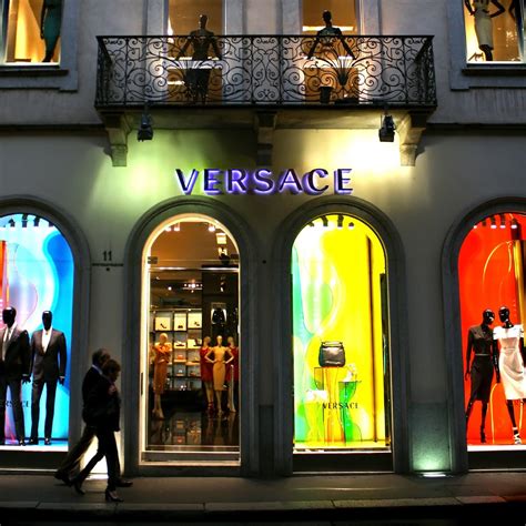 evento versace milano|versace boutique milan.